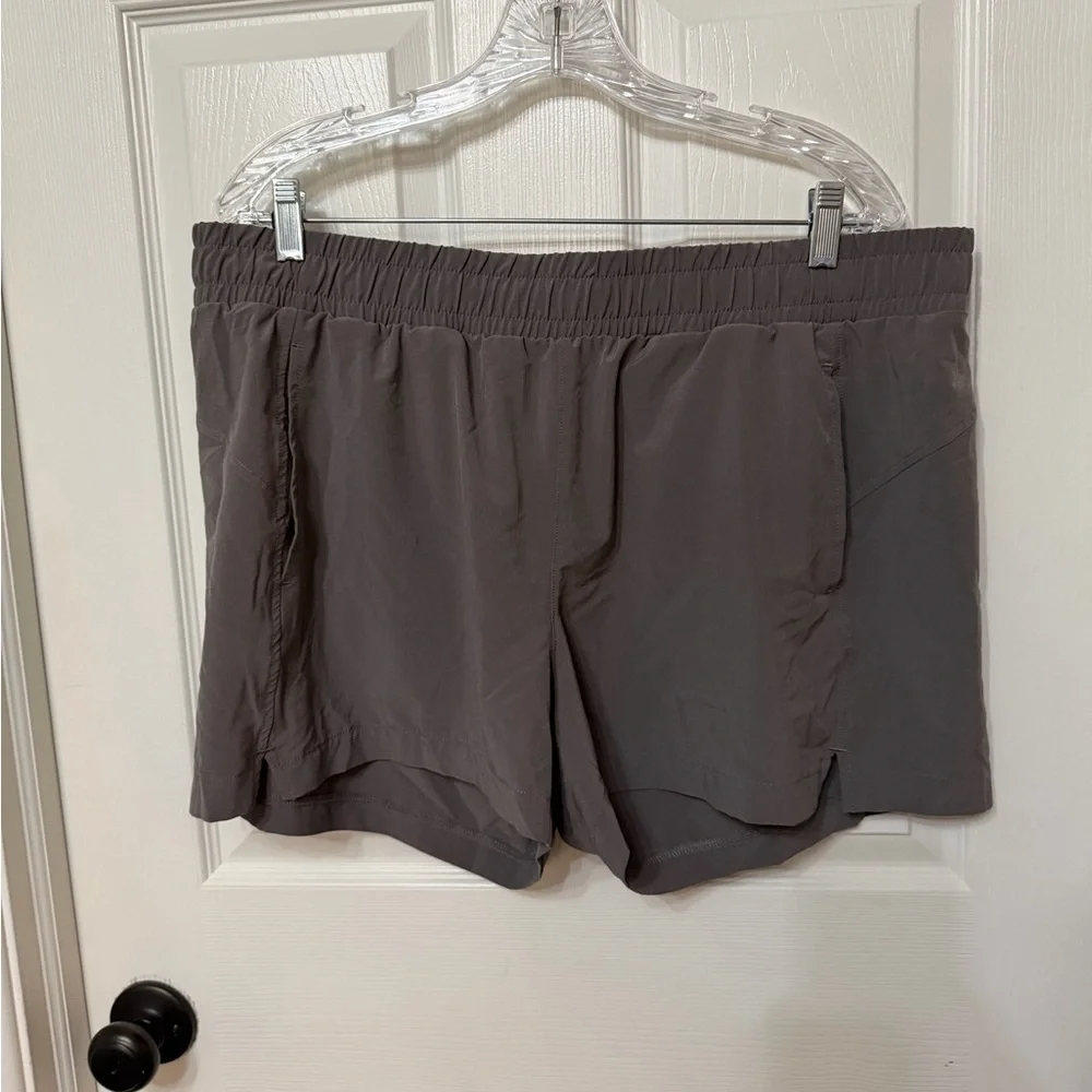 ZELLA grey light weight active‎ shorts grey size 1X